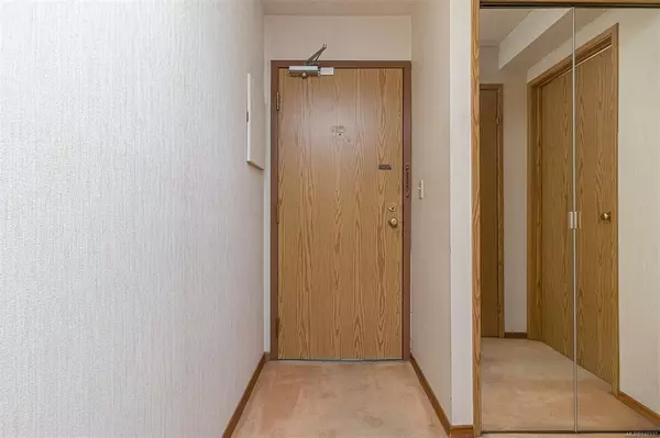 Saanich, BC V8X 4R8,1010 Bristol Rd #514