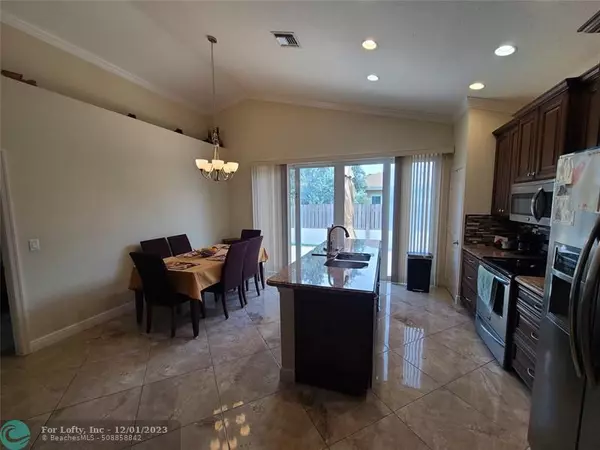 Palm Springs, FL 33461,3417 Elizabeth PL N