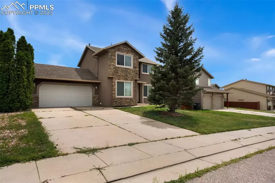 955 Lindstrom DR, Colorado Springs, CO 80911