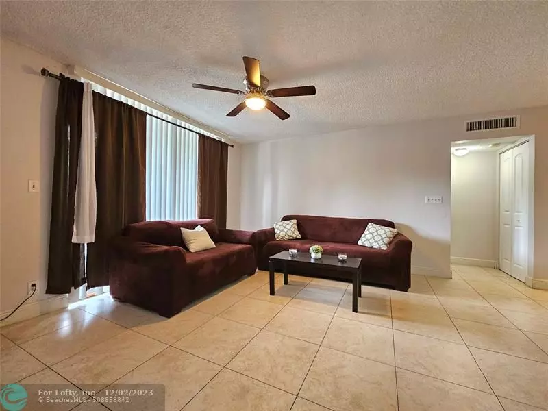 701 Lyons Rd  #13-105, Coconut Creek, FL 33063