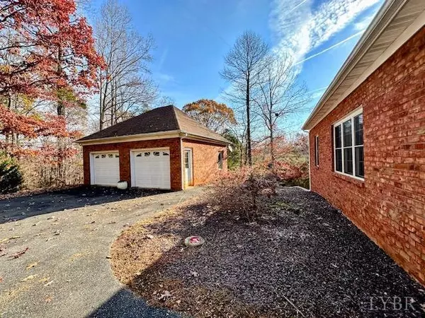 Forest, VA 24551,1413 Callaway Springs DR