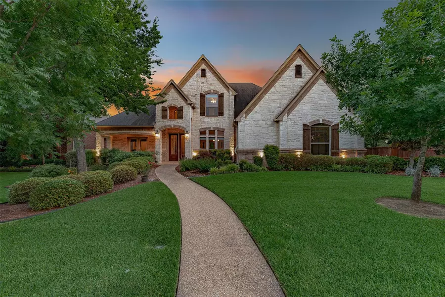 2606 Featherstone Court, Arlington, TX 76001