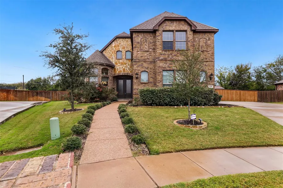 5200 Melia Drive, Arlington, TX 76001