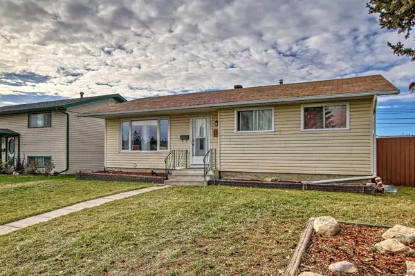 Calgary, AB T2A 2H9,1120 Penrith CRES SE