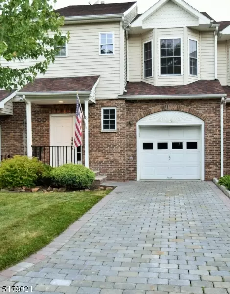 15 Silverleaf Ct, Riverdale Boro, NJ 07457