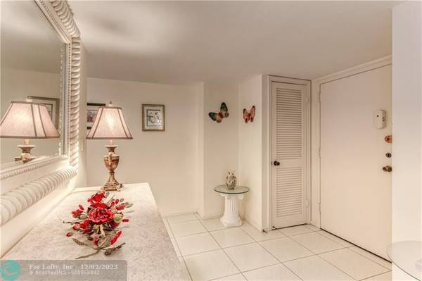 Pompano Beach, FL 33062,1360 S Ocean Blvd  #2307