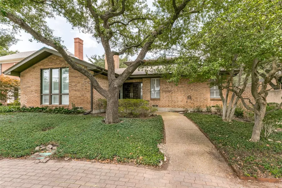 27 Royal Way, Dallas, TX 75229