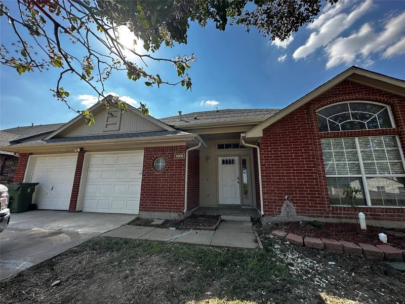 4906 Redwater Drive, Arlington, TX 76018