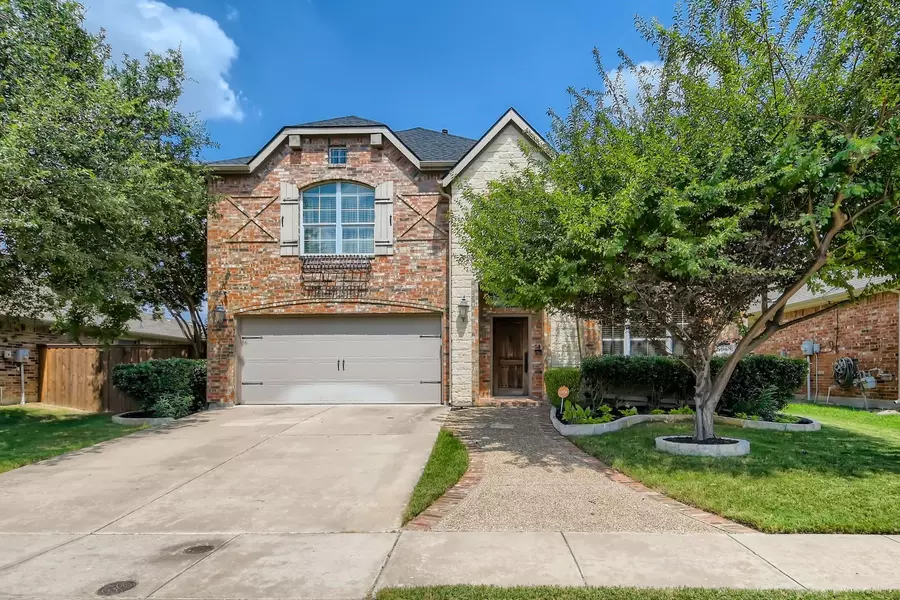 8668 Glenburne Drive, Fort Worth, TX 76131