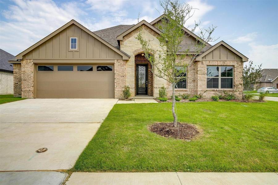 148 half moon Drive, Waxahachie, TX 75165