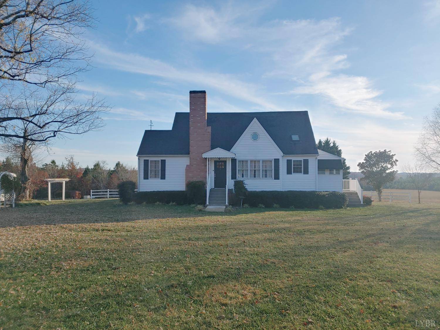 3941 Shula DR, Hurt, VA 24563