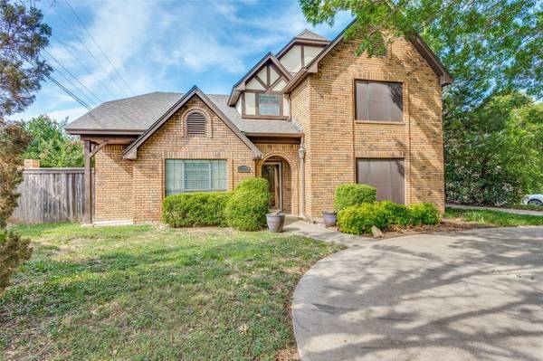 1001 Rio Grande Drive, Benbrook, TX 76126