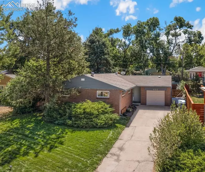 692 E Amherst PL, Englewood, CO 80113