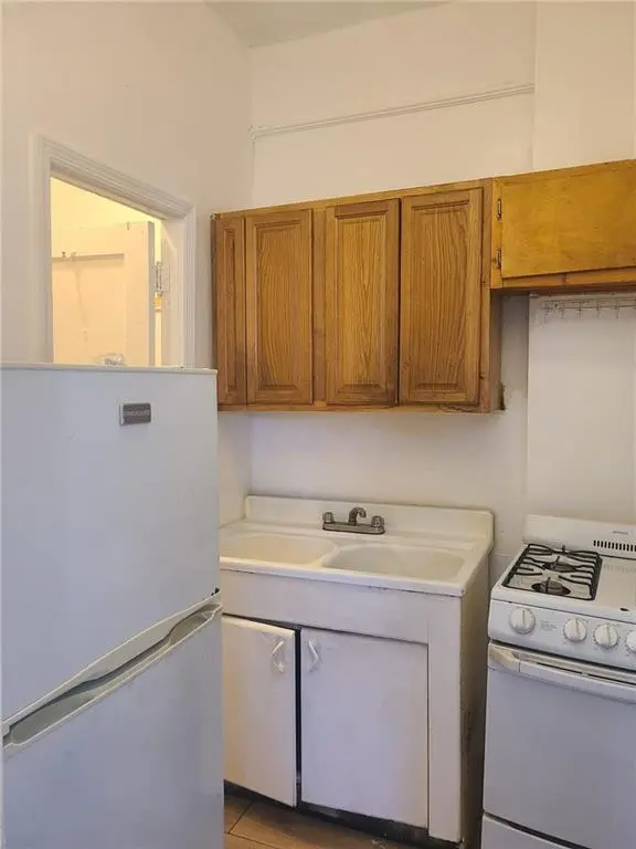 Brooklyn, NY 11212,385 Amboy ST