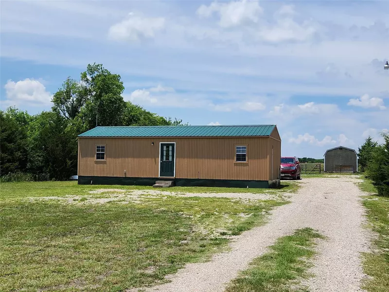 1330 CR 4910, Leonard, TX 75452