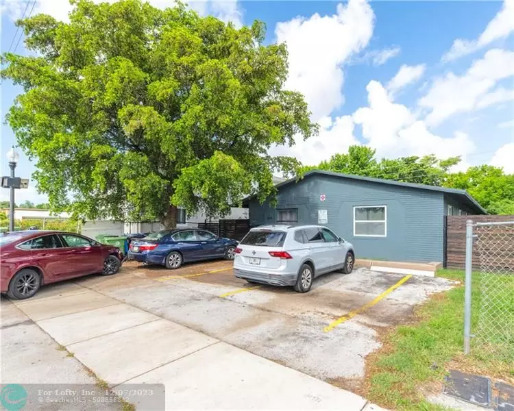 Fort Lauderdale, FL 33311,819 NW 3rd Ave #1-3