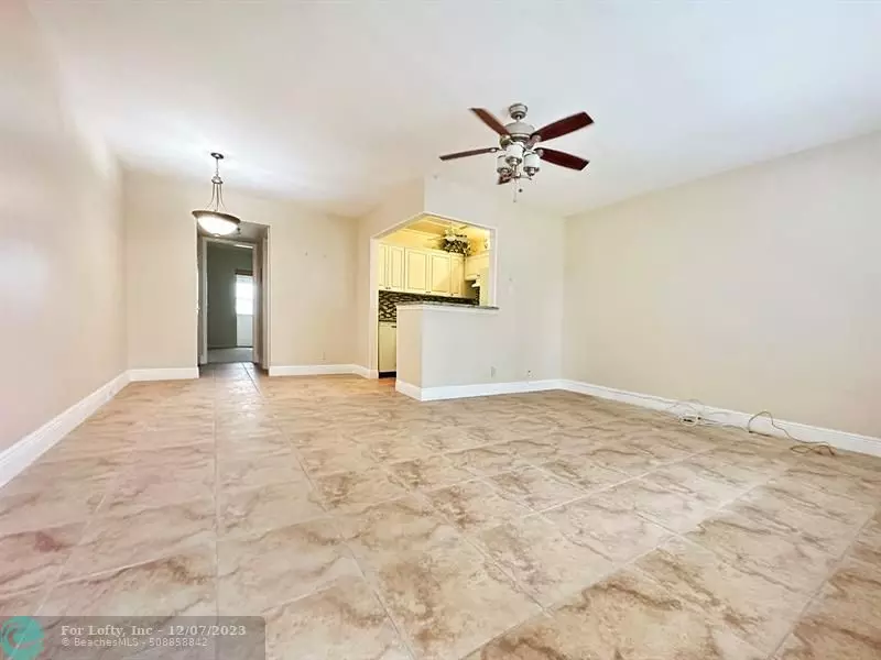 Deerfield Beach, FL 33442,206 Ellesmere E  #206