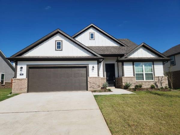 800 Brookside Trail, Springtown, TX 76082