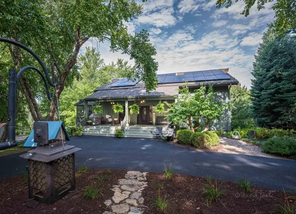 1482 S Rocky Hill Road, Galena, IL 61036