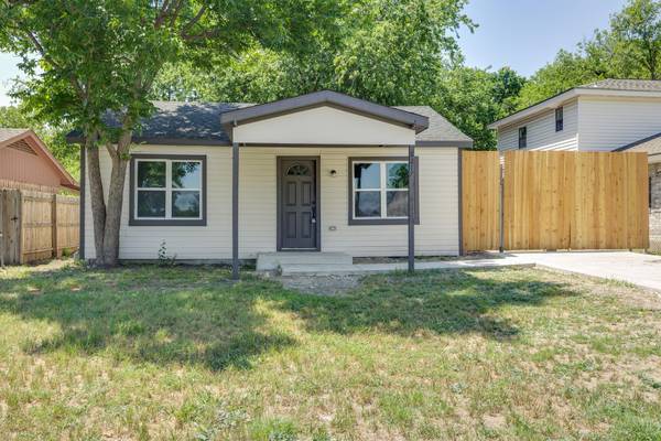 8217 Wyatt Drive, White Settlement, TX 76108