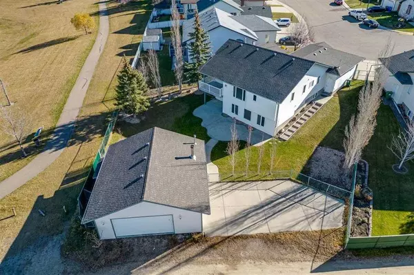 Red Deer, AB T4R 2T5,38 Linn Close