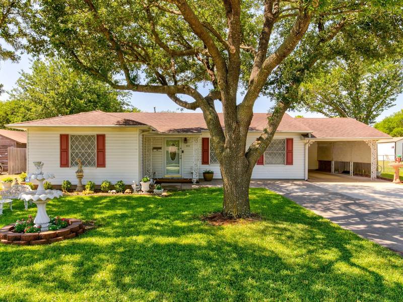 562 W 5th Street, Lancaster, TX 75146