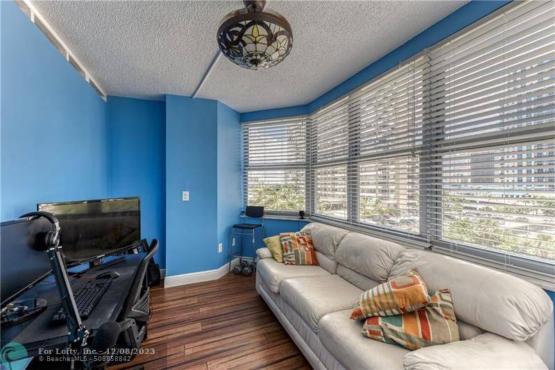 Hallandale Beach, FL 33009,1985 S Ocean Dr #4P