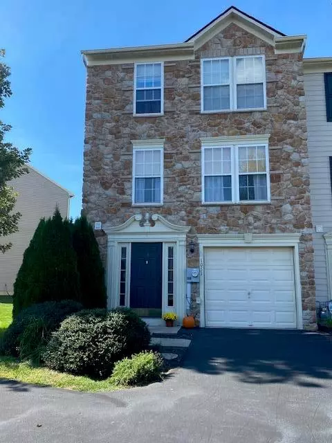 1051 Sparrow Way, Upper Macungie Twp, PA 18031