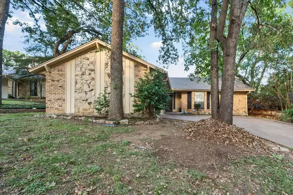 Arlington, TX 76013,2206 Shady View Court