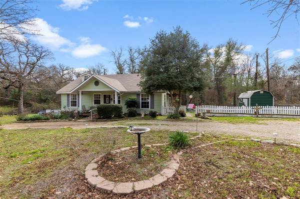 224 Ridgewood Drive, Tool, TX 75143