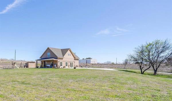 300 Country Place Road,  Weatherford,  TX 76087