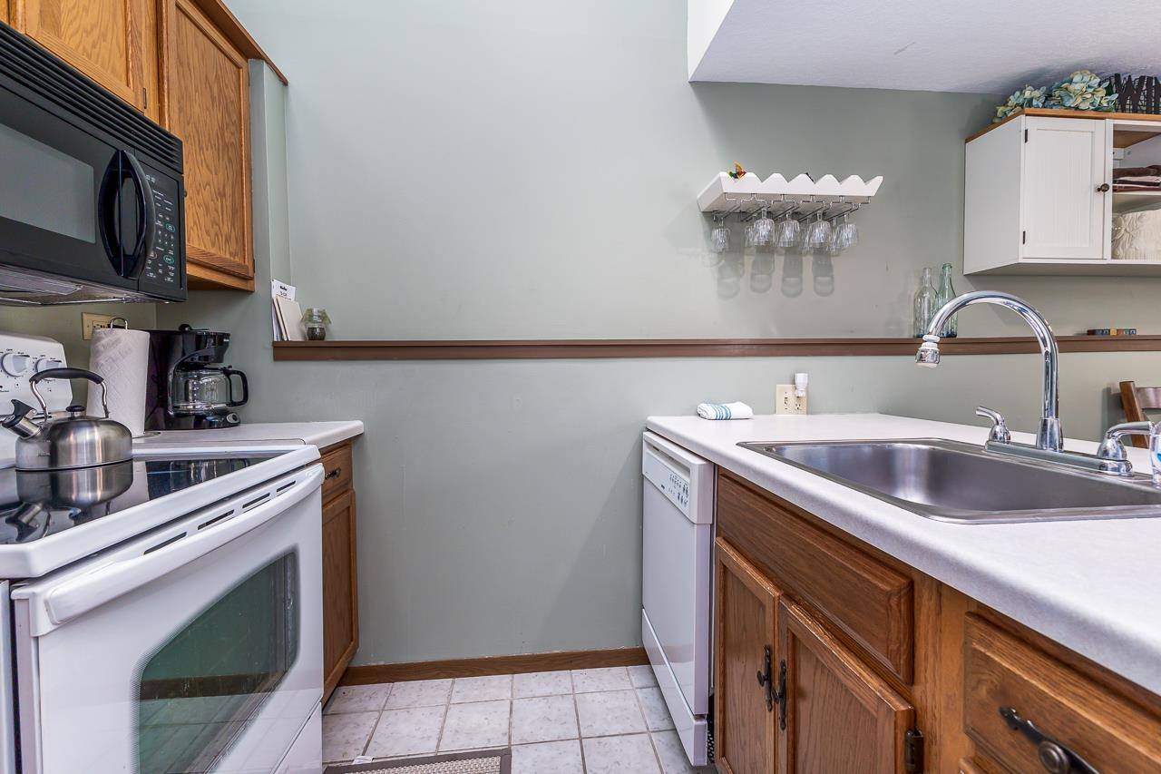 Galena, IL 61036,25 Creekwood Lane