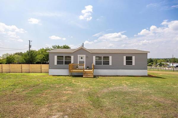 3117 hilltop Drive, Granbury, TX 76048