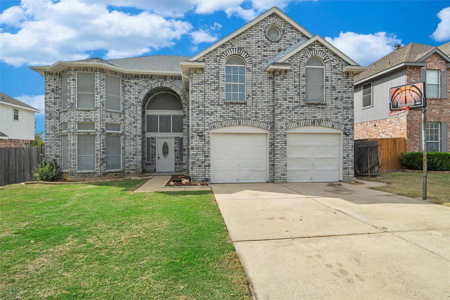 6200 Kingswood Drive, Arlington, TX 76001