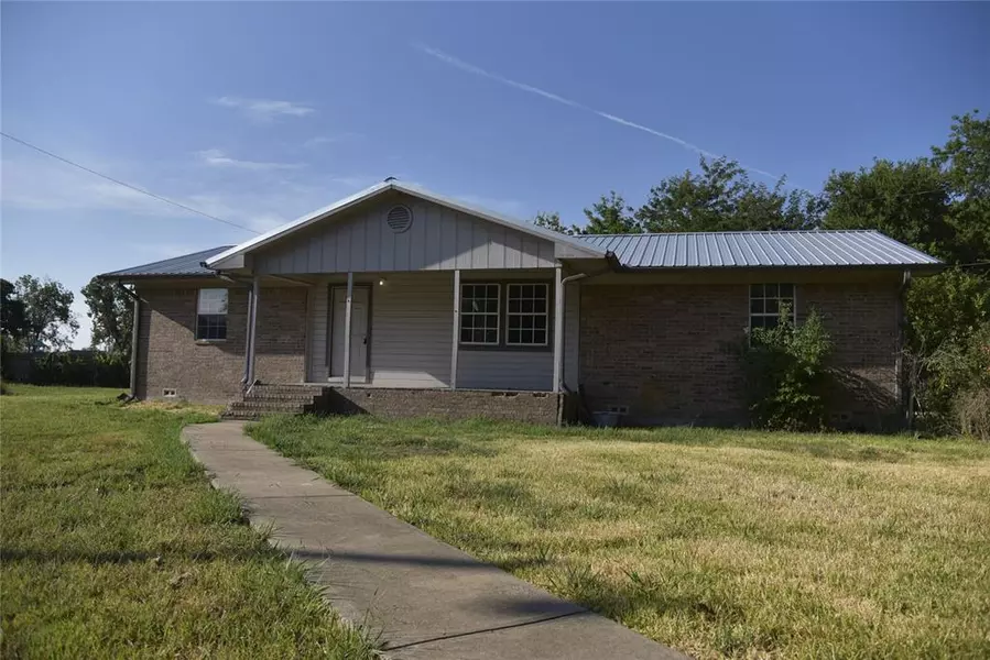 236 Circle Drive, Point, TX 75472