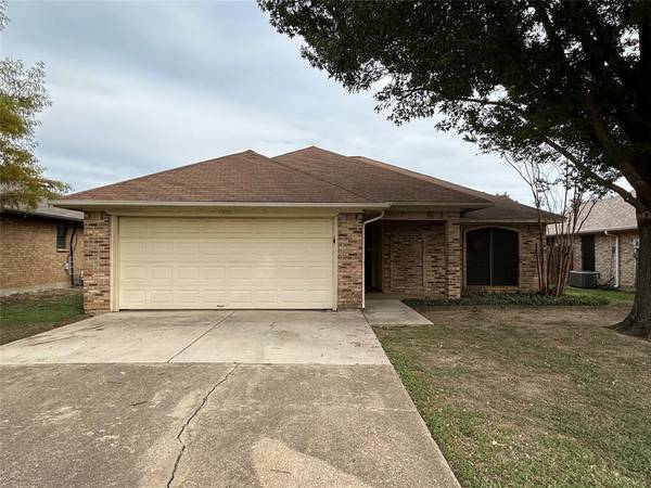 7908 Pebblebrook Drive, Watauga, TX 76148