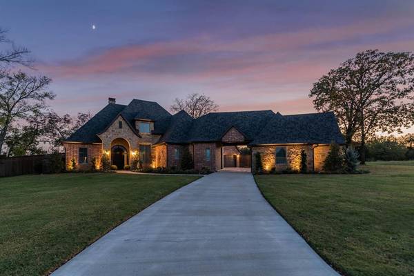 3904 Saddle Creek, Denison, TX 75020