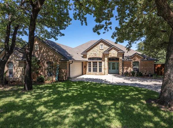 528 Topside Drive, Azle, TX 76020