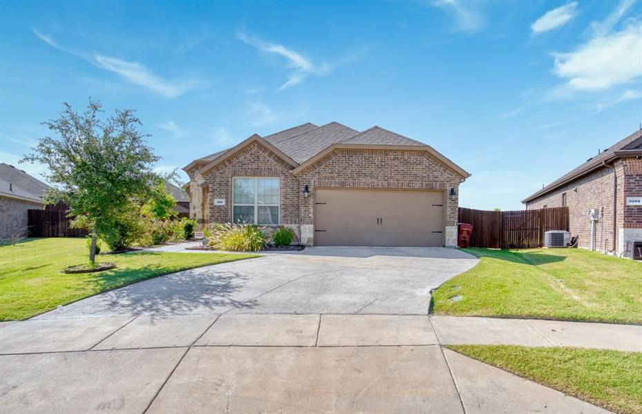 105 Gentle Circle Way, Royse City, TX 75189