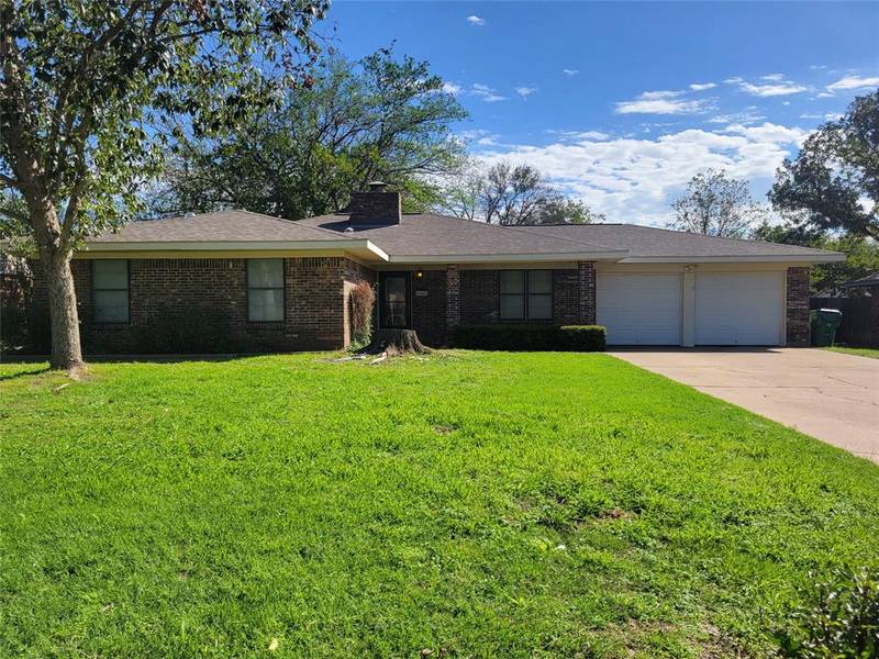 1603 Hillcrest Drive, Graham, TX 76450