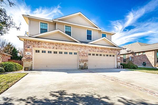 309 Orbit Drive, Lavon, TX 75166