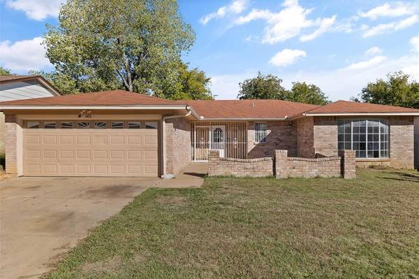 601 E Timberview Lane, Arlington, TX 76014