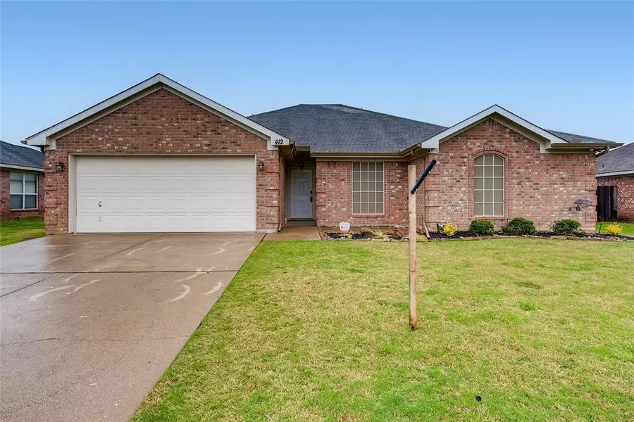 412 Marybeth Drive, Burleson, TX 76028