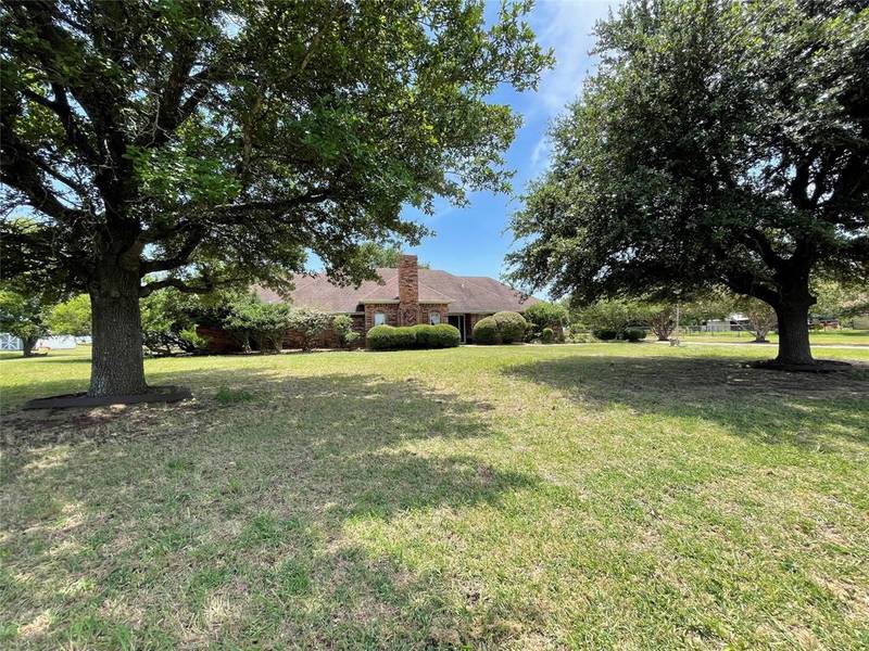 846 Meadow Lark Lane, Red Oak, TX 75154