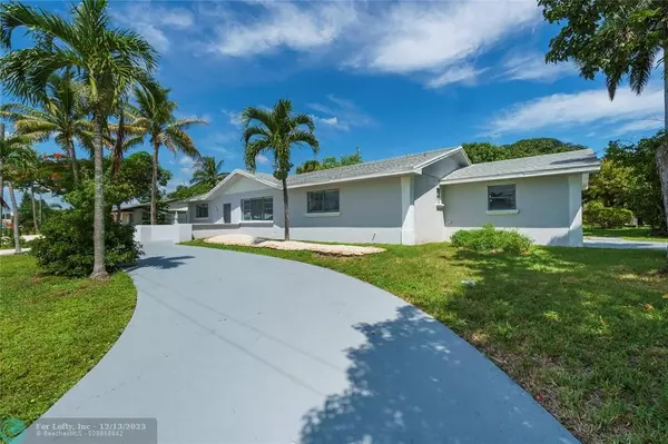 301 SW 13th Ave,  Boynton Beach,  FL 33435