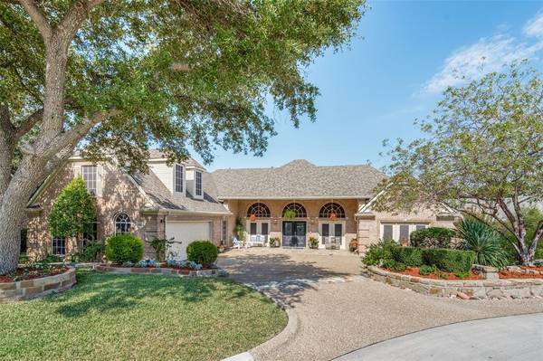 2307 Valarie Court,  Garland,  TX 75043