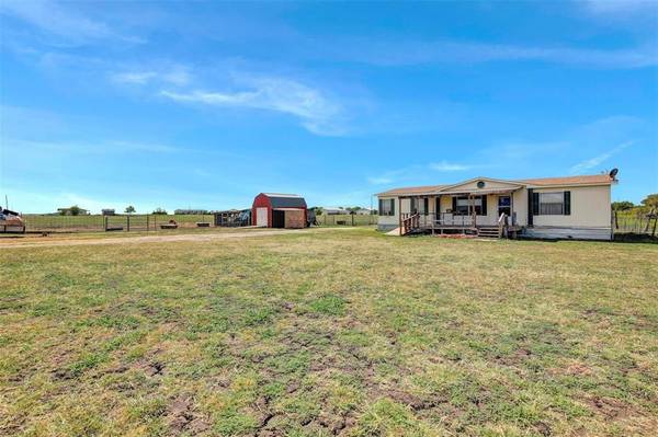 210 Private Road 436, Whitewright, TX 75491