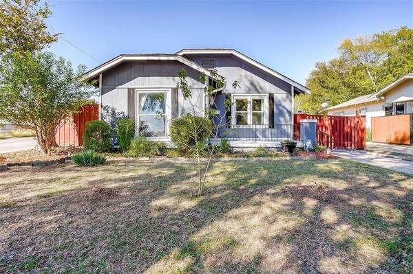 2605 Wilkinson Avenue, Fort Worth, TX 76103