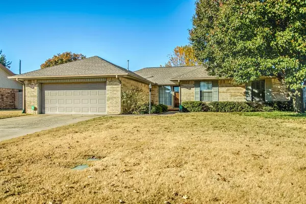 122 Bowerwood, Chickasha, OK 73018