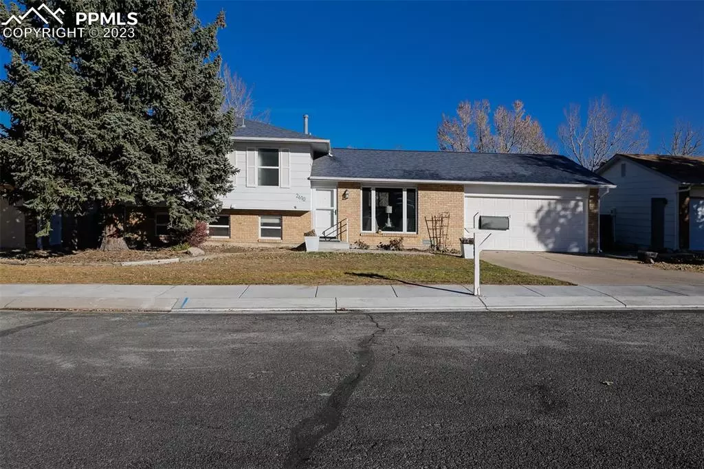 Colorado Springs, CO 80918,2610 Roundtop DR